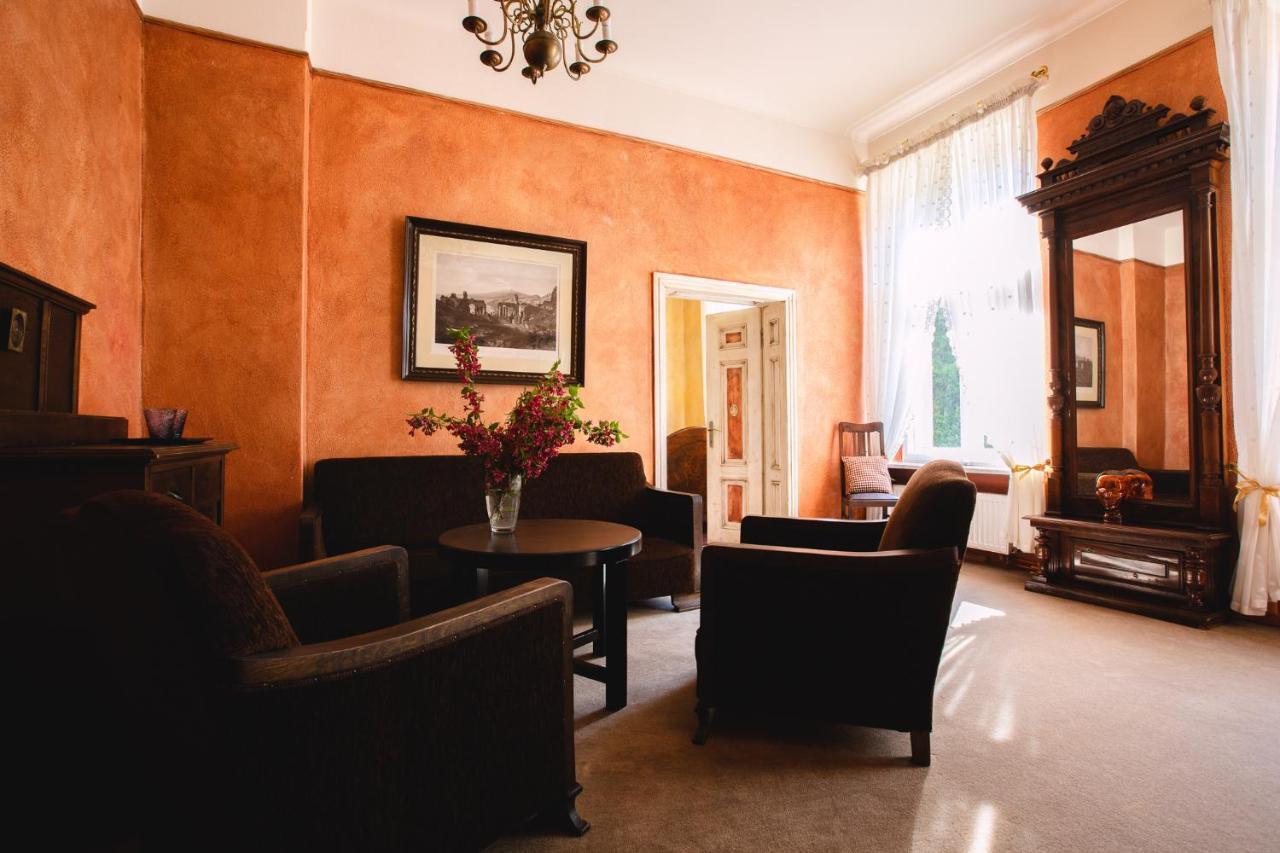 Vila Dwór Podstolice Exteriér fotografie