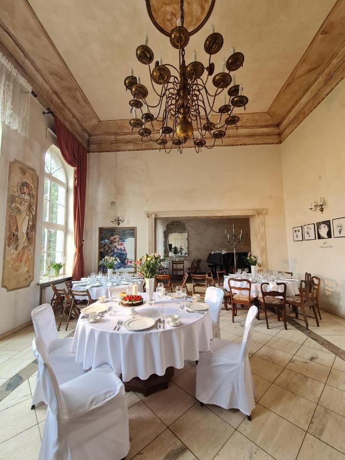 Vila Dwór Podstolice Exteriér fotografie