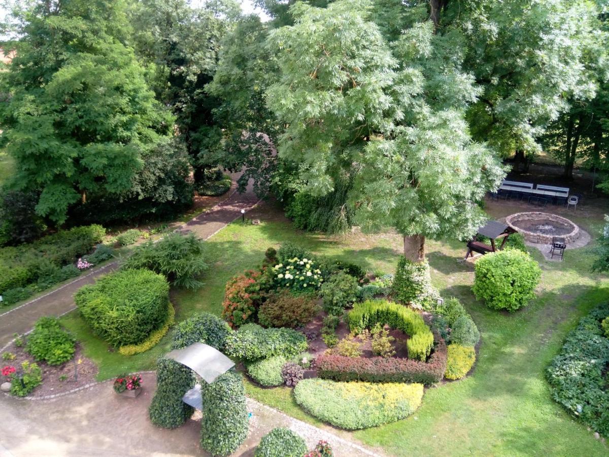 Vila Dwór Podstolice Exteriér fotografie